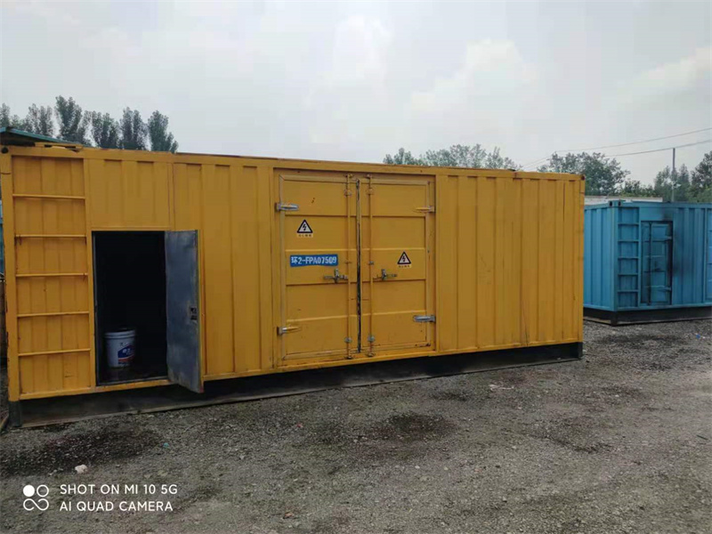 启东200KW柴油发电机组需要配备什么型号的电缆线？